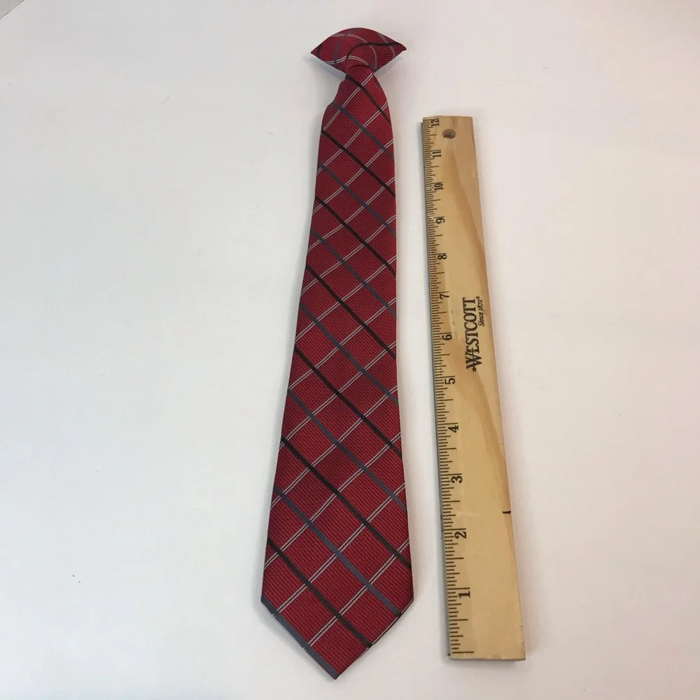 Clip on necktie